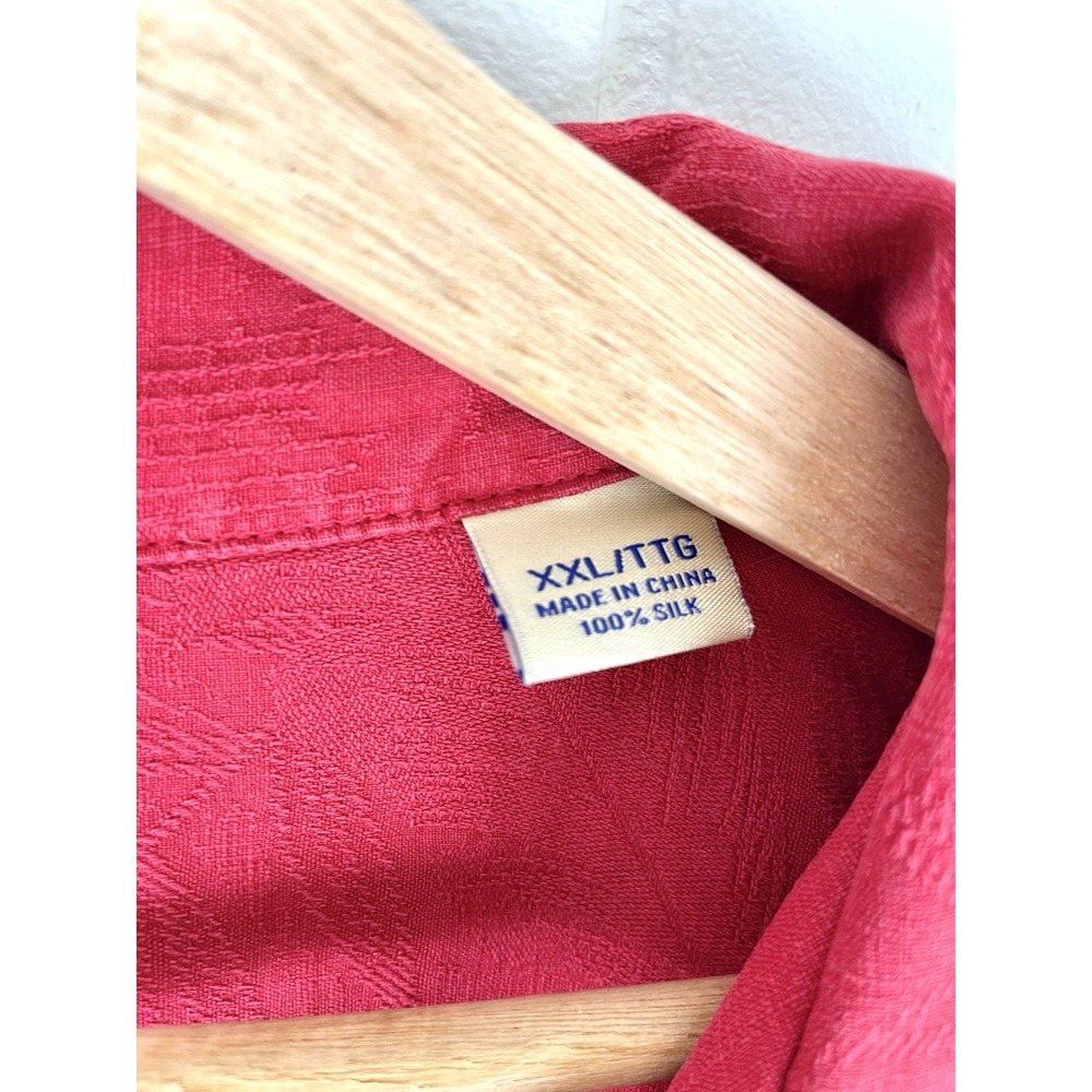 Tommy Bahama Shirt Mens XXL Bright Red Embossed Silk Button Up Soft - Picture 4 of 5